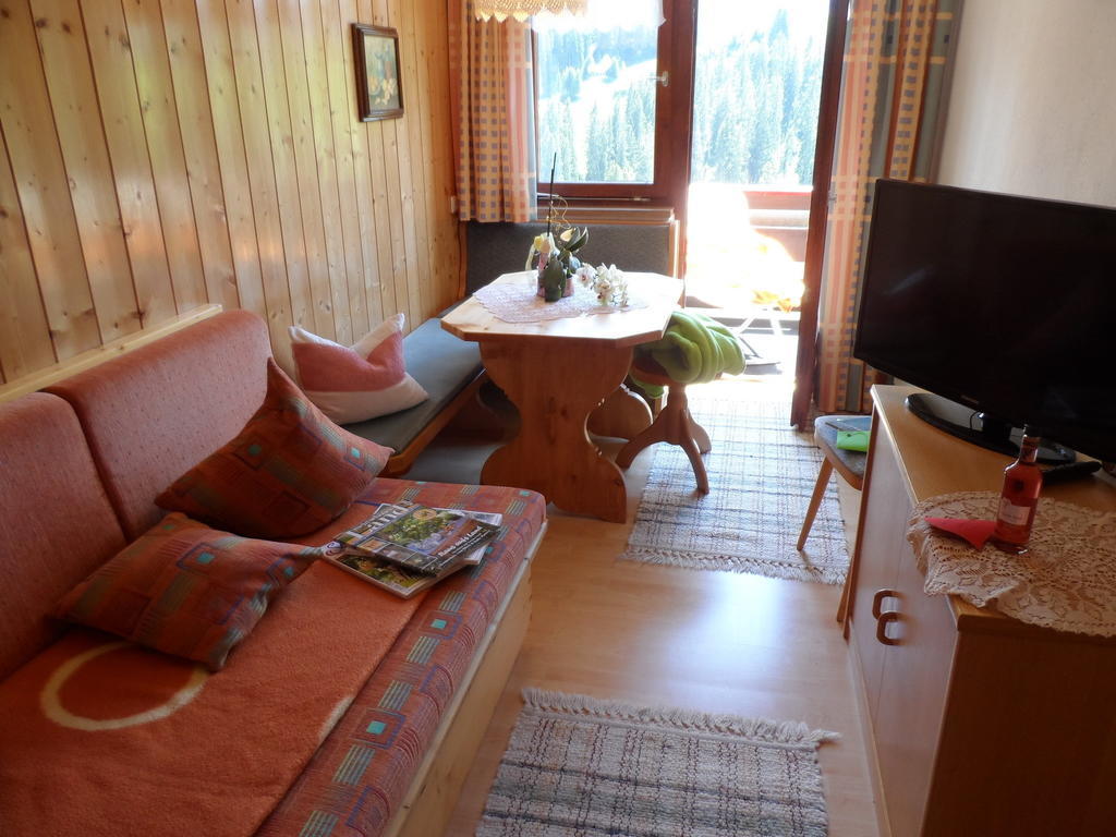 Haus Brunneck Apartman Warth  Szoba fotó
